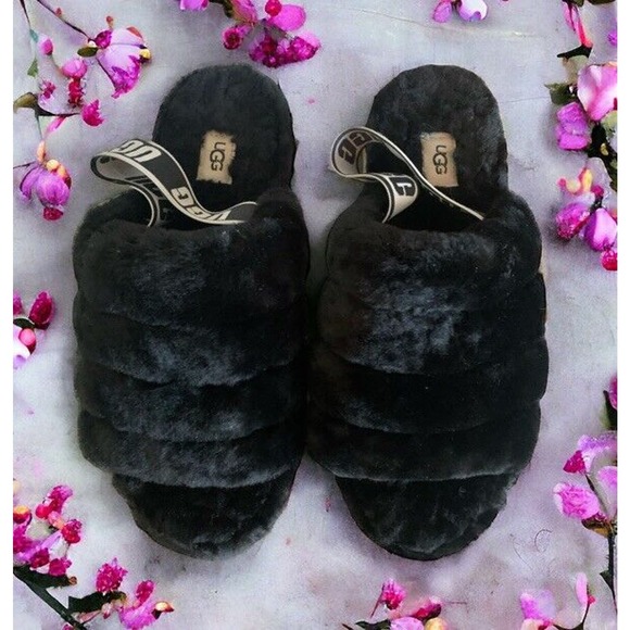 UGG Shoes - UGG Fluff Yeah Slide Slipper In BLACK Women’s Size 10 GREAT CONDITION